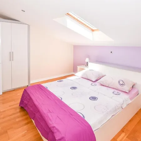 Apartament Yelkouan *