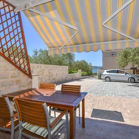Apartament Yelkouan